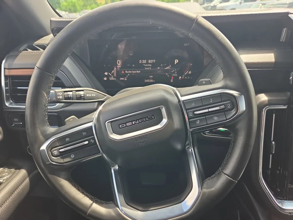 2025 GMC Yukon Denali - Photo 13
