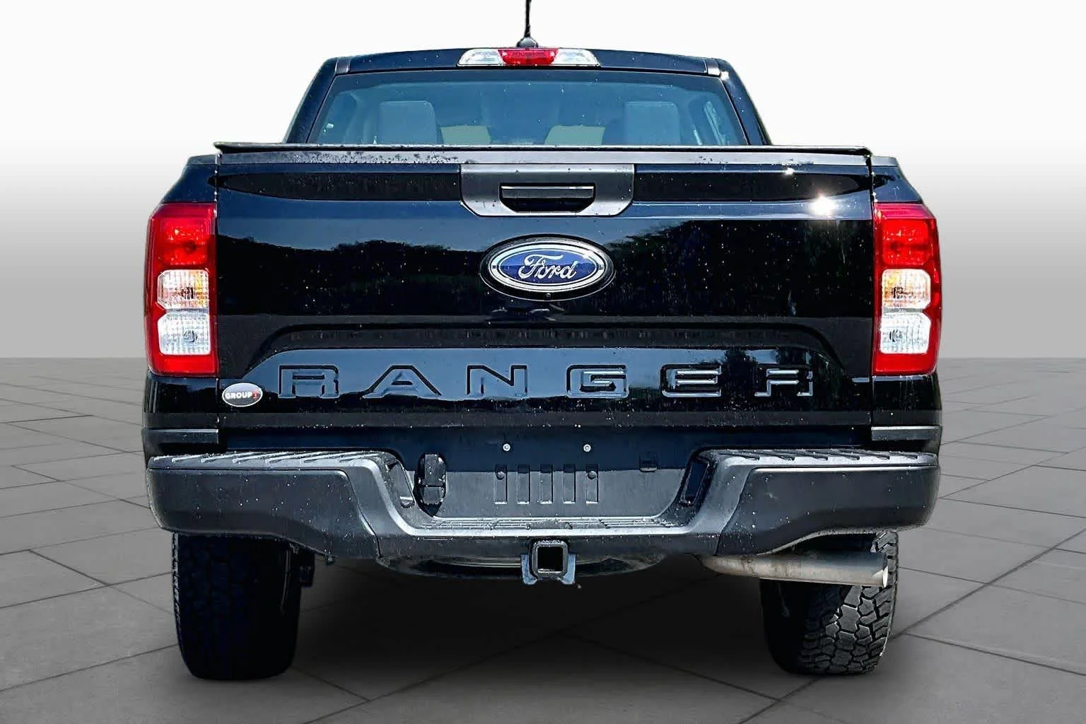 Used 2025 Shadow Black Ford XL image 5