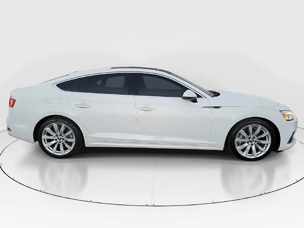 Used 2018 White Audi 2.0T Premium image 4