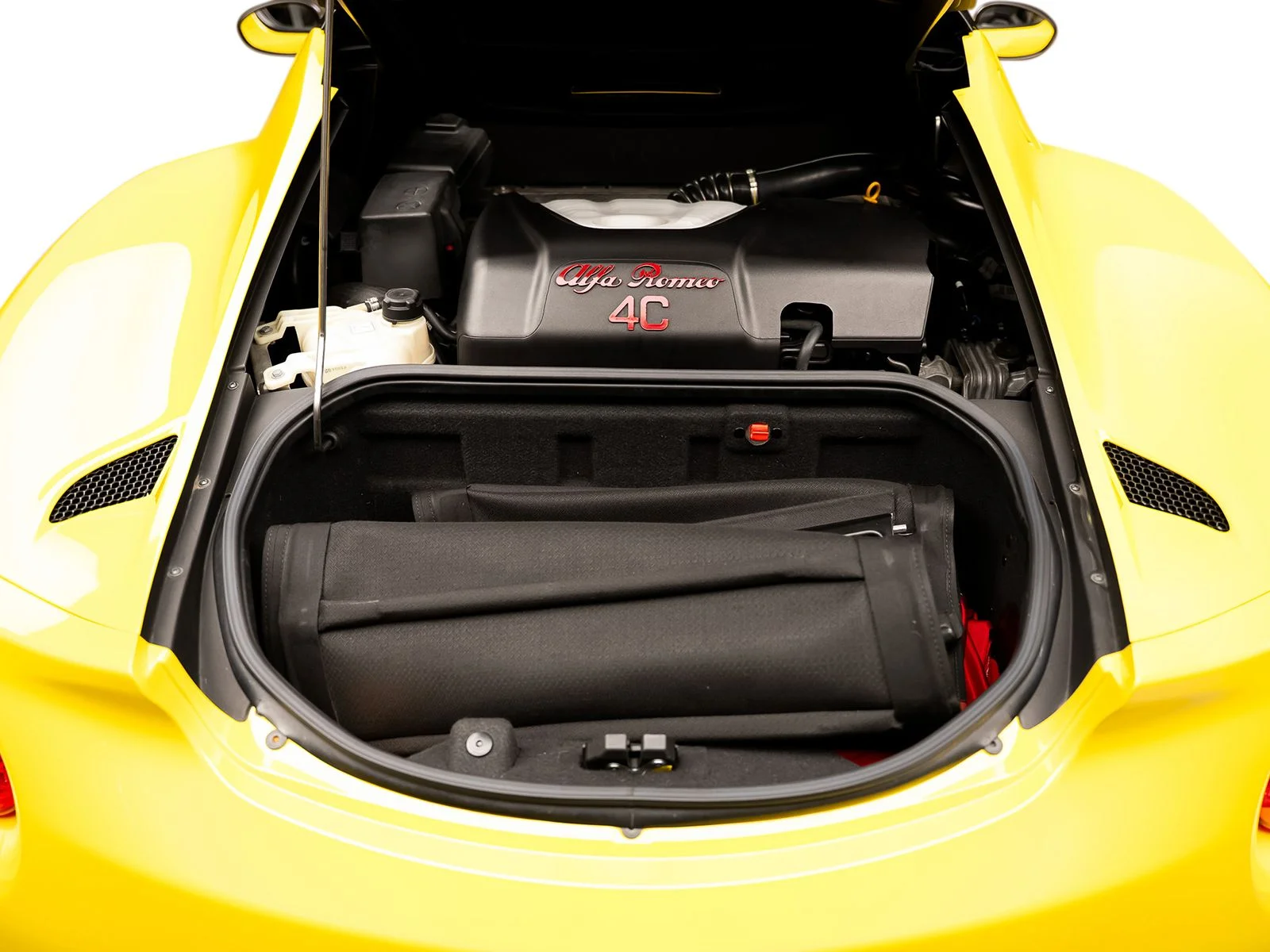 Used 2016 Yellow Alfa Romeo Base image 50