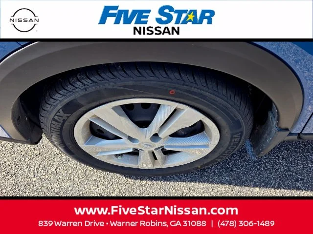 Used 2024 Blue Nissan S image 17