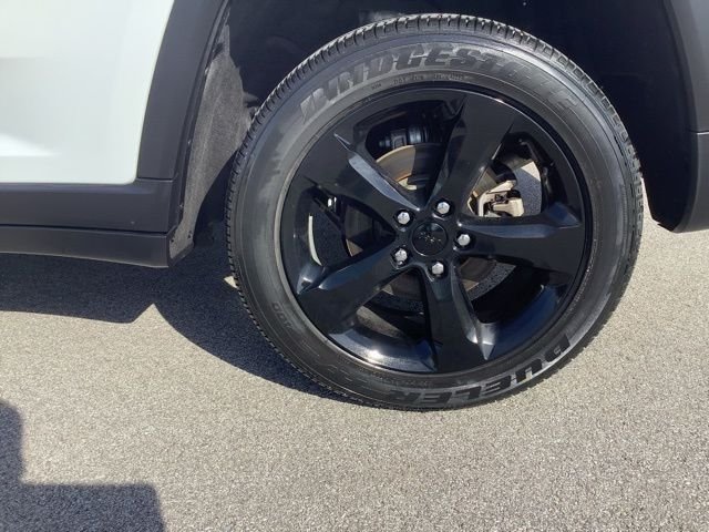 Used 2023 Bright White Clearcoat Jeep Altitude X image 35