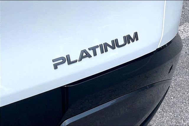 New 2026 Everest White Pearl TriCoat Nissan Platinum image 9