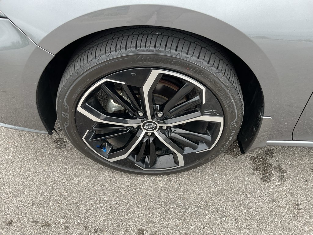 Used 2024 Gun Metallic Nissan 2.5 SR image 5