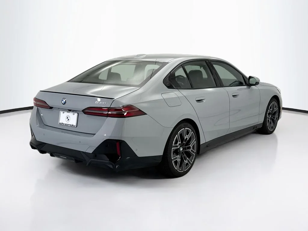 Used 2027 Gray BMW 530i image 5