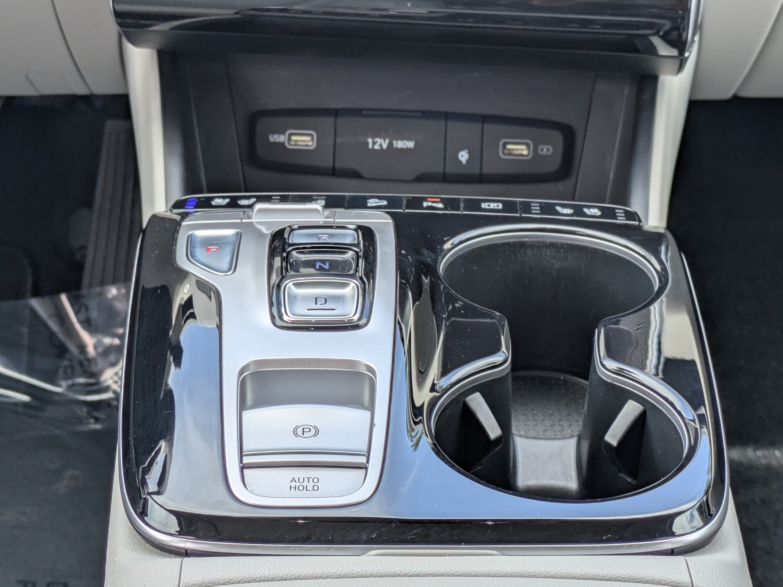 2022 Hyundai Tucson Limited - Photo 17