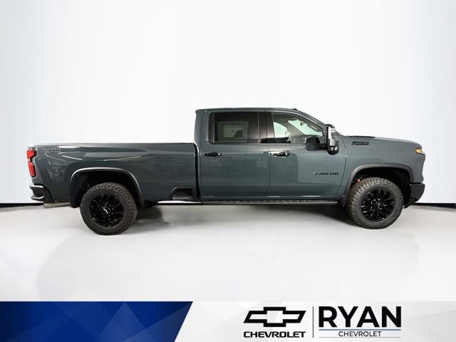 2026 Chevrolet Silverado 3500HD LTZ - Photo 8
