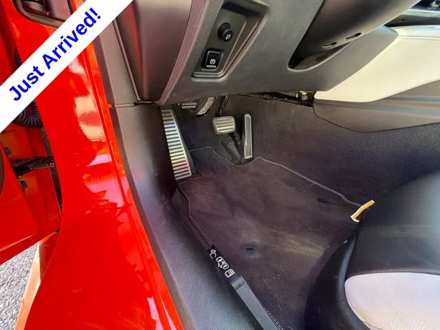 Used 2021 Orange Chevrolet Stingray image 41