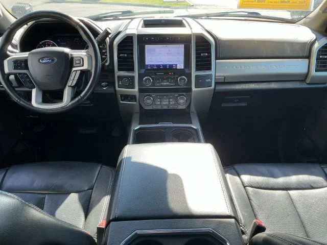 Used 2020 Oxford White Ford Lariat image 21