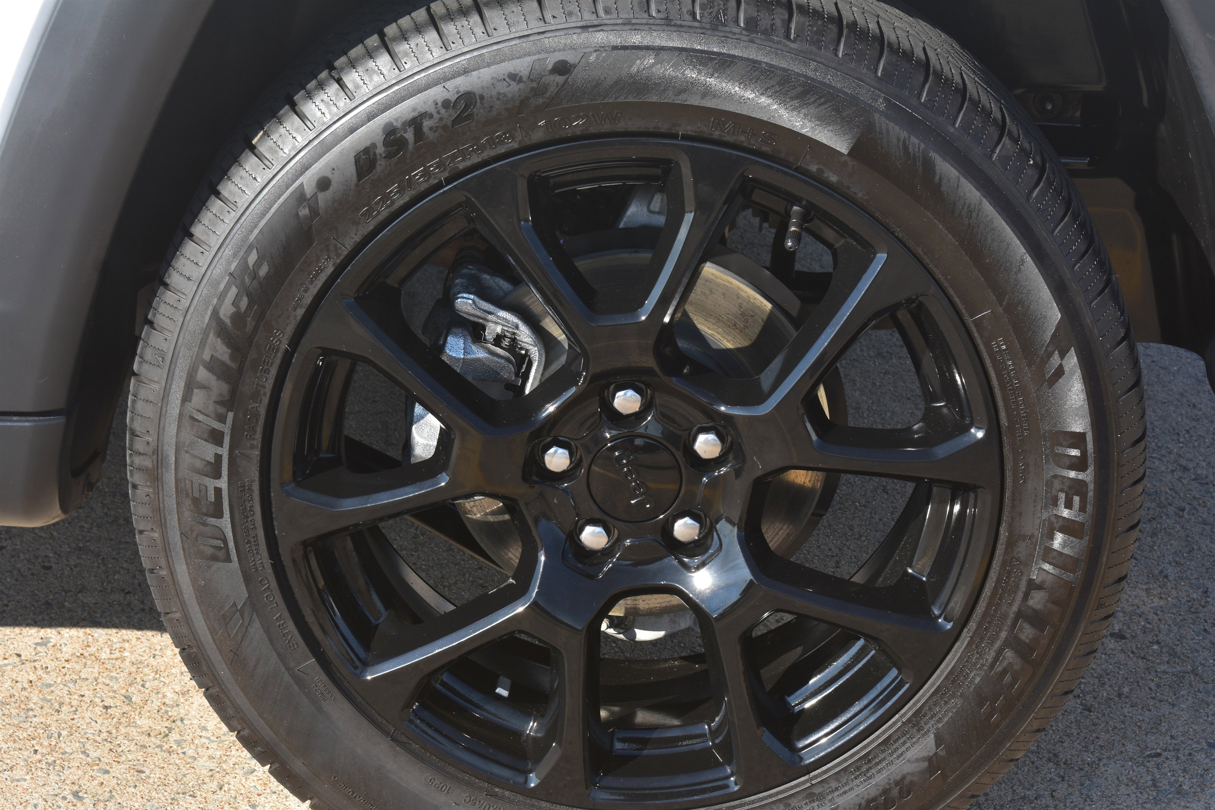Used 2022 Bright White Clearcoat Jeep Altitude image 10