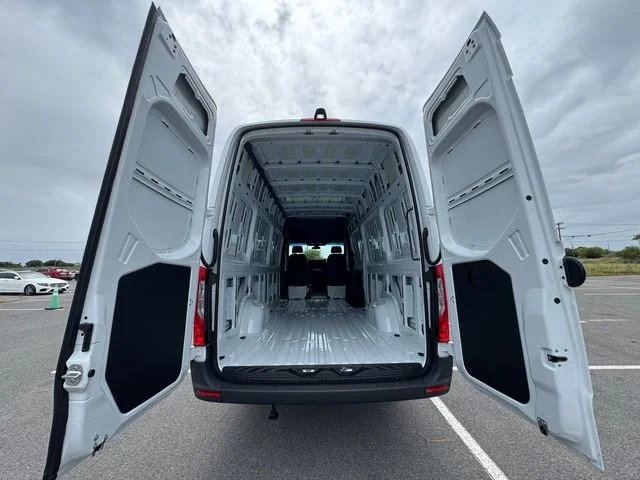 New 2026 White Mercedes-Benz Cargo 170 WB image 34