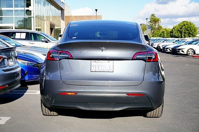 Used 2023  Tesla Long Range image 8