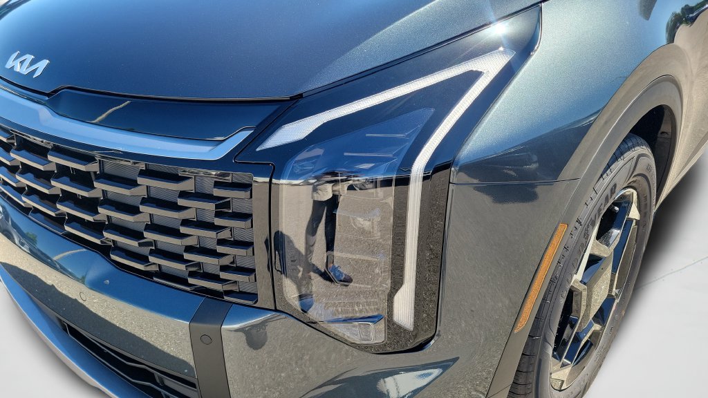 New 2027 Gravity Gray Kia EX image 25