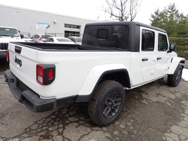 New 2026 Bright White Clear-Coat Exterior Paint Jeep Sport S image 7