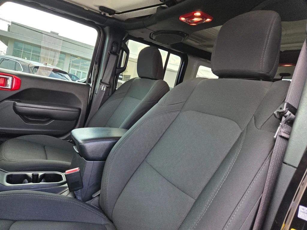 2022 Jeep Wrangler Unlimited Willys Sport - Photo 11