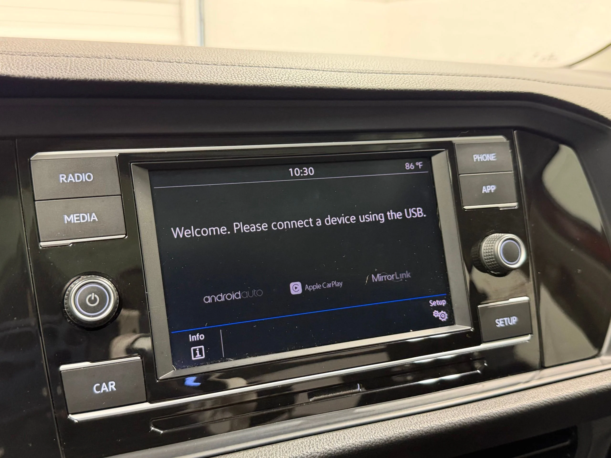 Used 2019 Orange Volkswagen 1.4T SE image 44