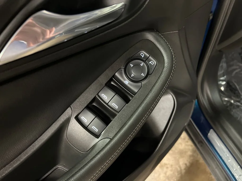 Certified Used 2020 DEEP AZURE METALLIC Buick Preferred image 16