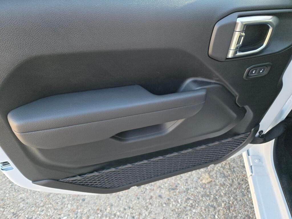 2026 Jeep Wrangler 4-Door Sport - Photo 17