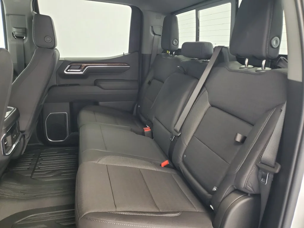 New 2026 Summit White GMC Elevation image 28