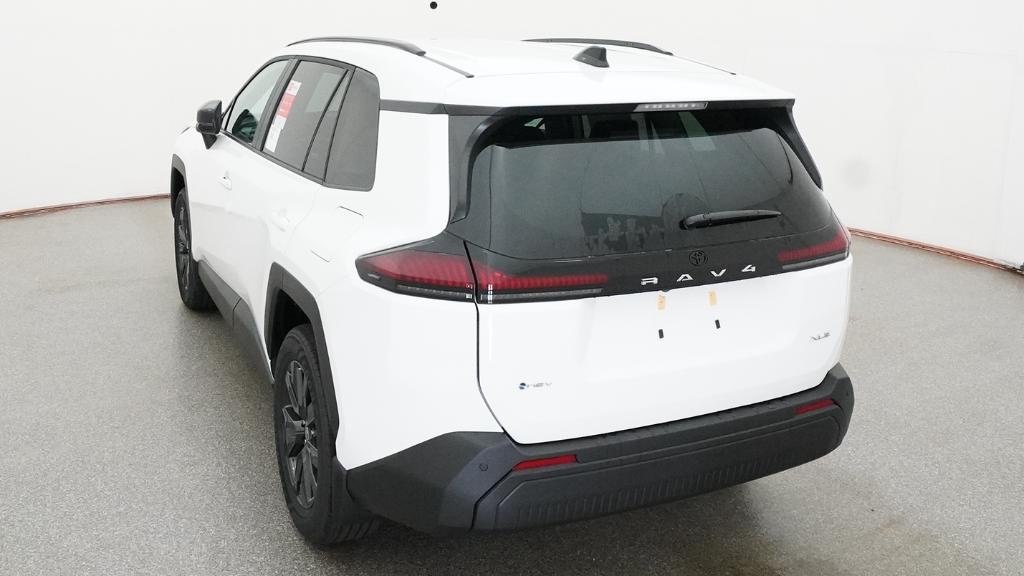 New 2026 Ice Cap Toyota XLE Premium image 13