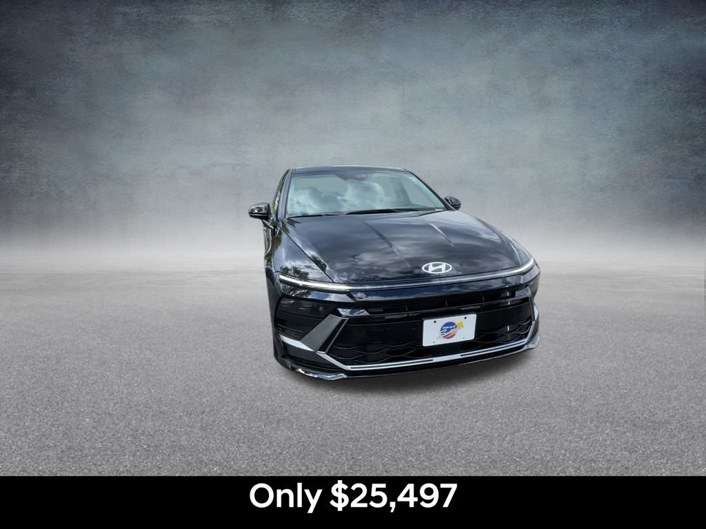 Certified Used 2026 Abyss Black Hyundai SE image 4