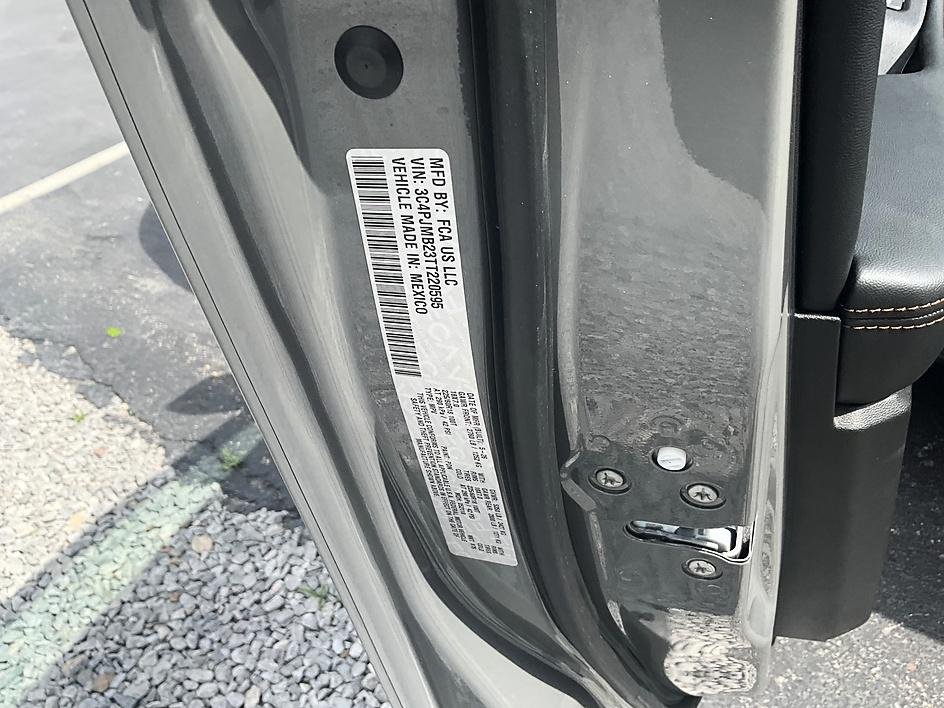 New 2026 Sting-Gray Clearcoat Jeep Limited image 36