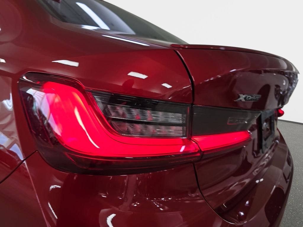 New 2026 Vegas Red Metallic BMW 330i xDrive image 22