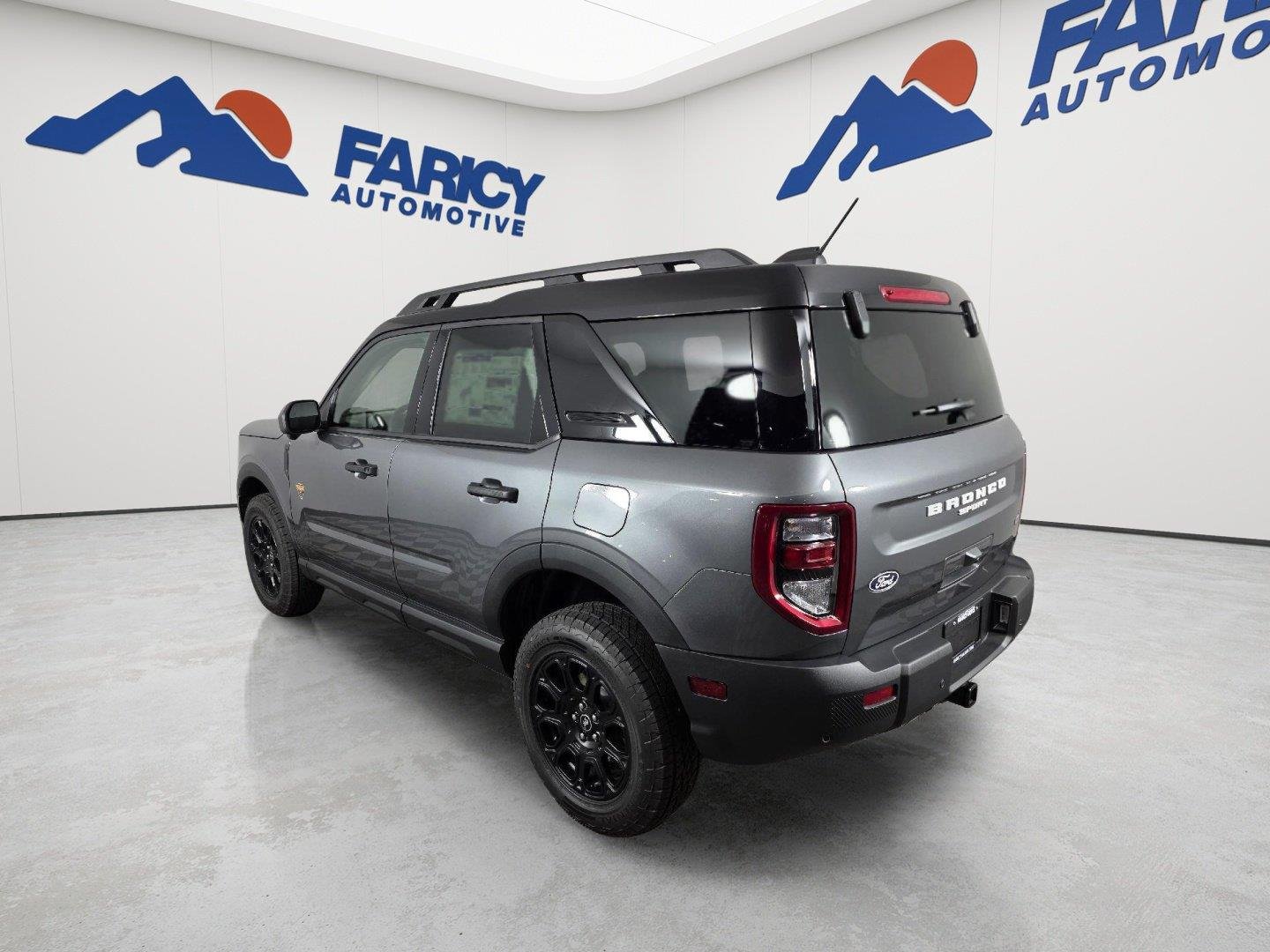 Used 2026 Carbonized Gray Metallic Ford Badlands image 5