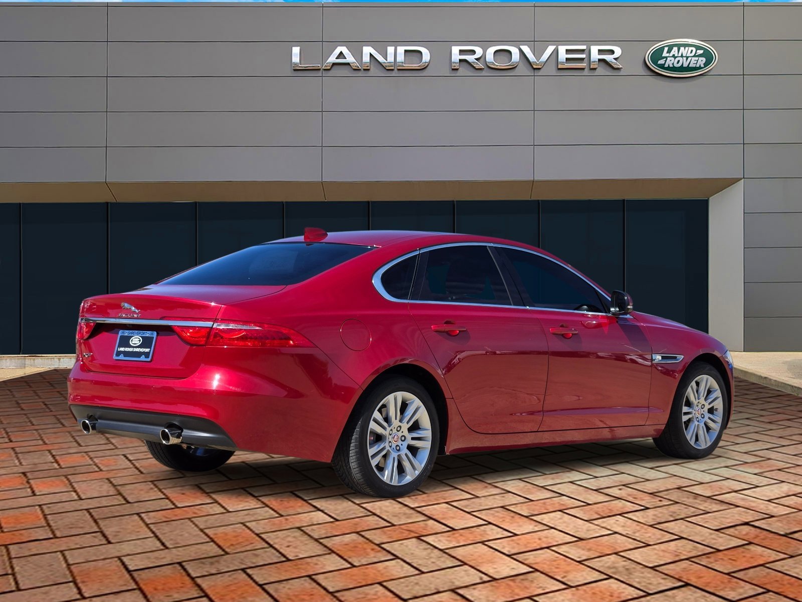 Used 2017  Jaguar 35t Premium image 4