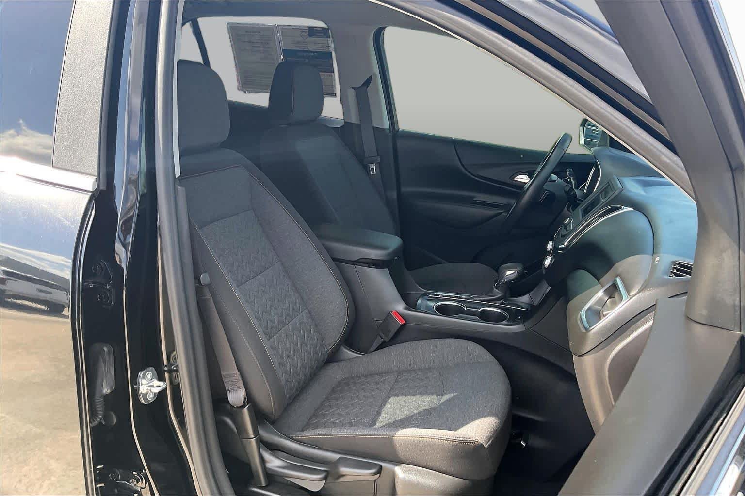 Used 2022 Mosaic Black Metallic Chevrolet LT image 9