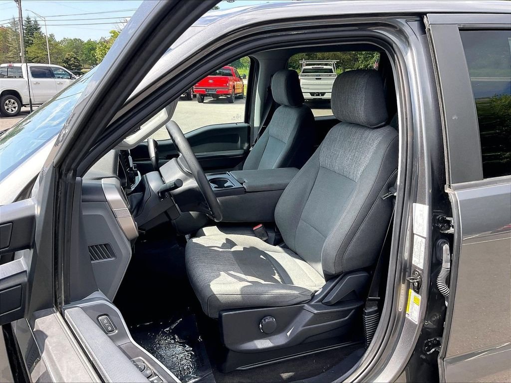 Used 2022 Gray Ford XLT image 10