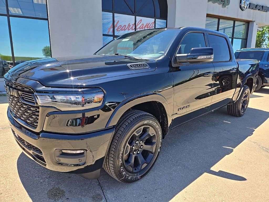 New 2026 Diamond Black Crystal Pearl-Coat Exterior Paint RAM Big Horn/Lone Star image 2