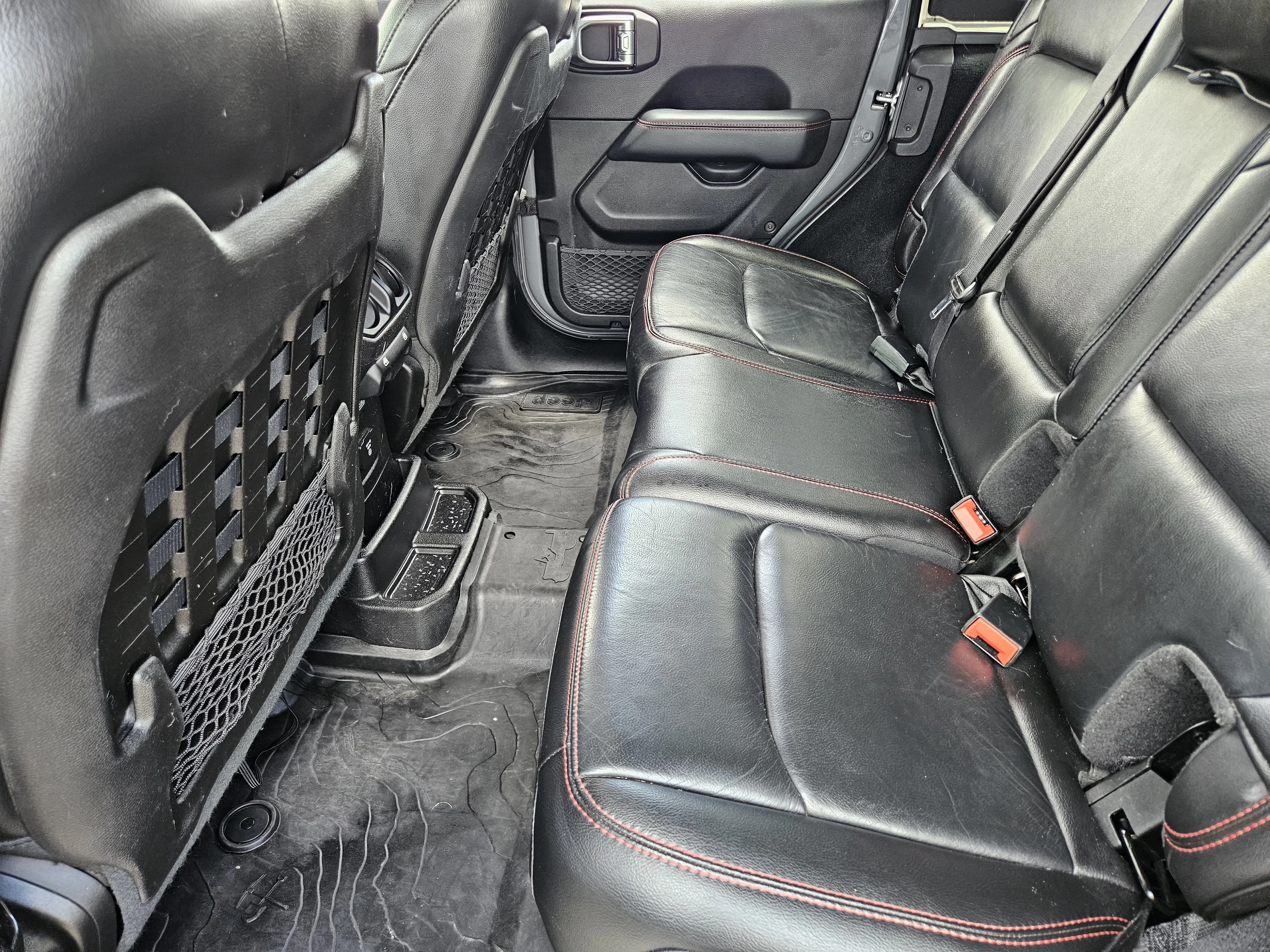 Used 2019 Sting-Gray Clearcoat Jeep Unlimited Rubicon image 28