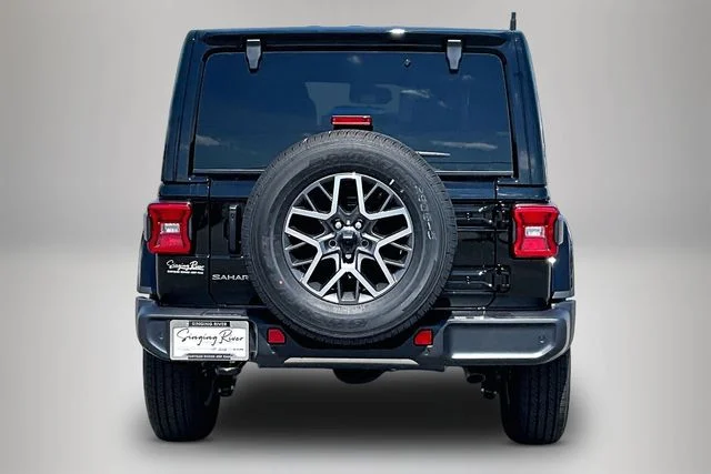 New 2026 Black Clear-Coat Exterior Paint Jeep Sahara image 4
