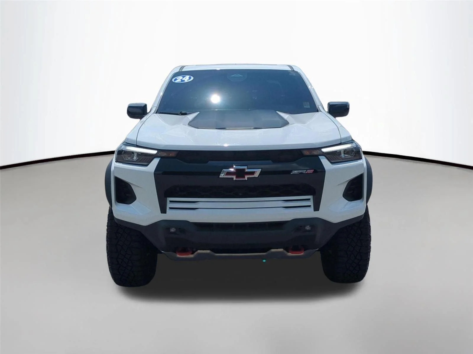 Used 2024 Summit White Chevrolet 4WD ZR2 image 8