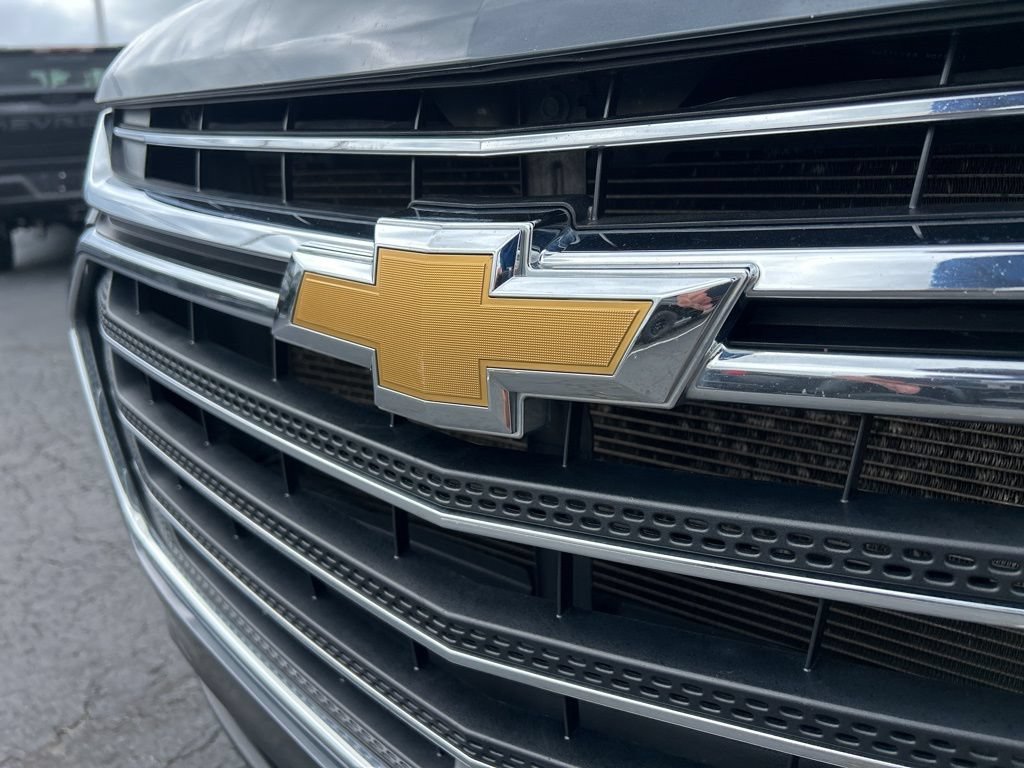 Used 2021 Graphite Metallic Chevrolet LT Leather image 18