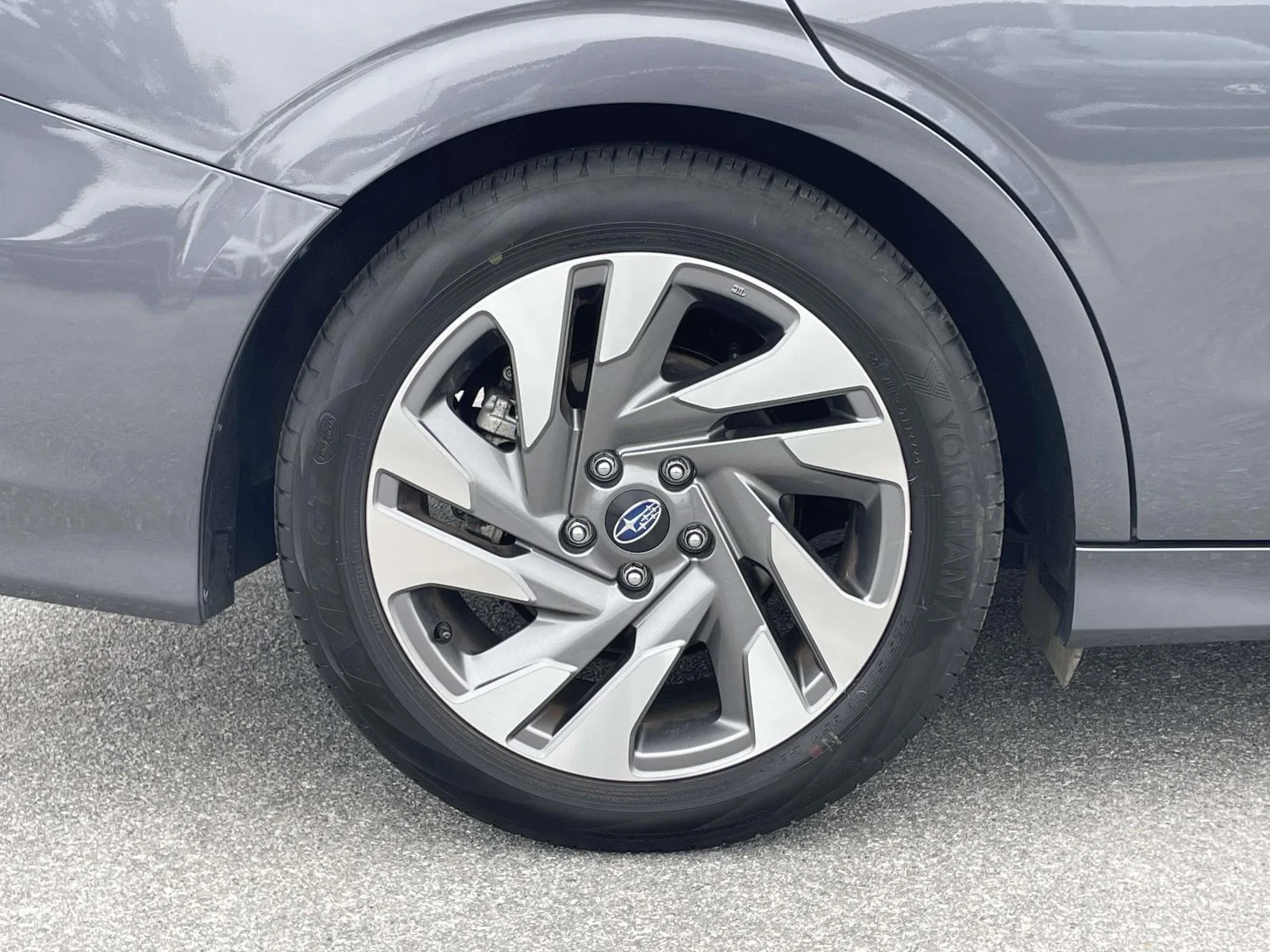 Used 2025 Magnetite Gray Metallic Subaru Limited image 30