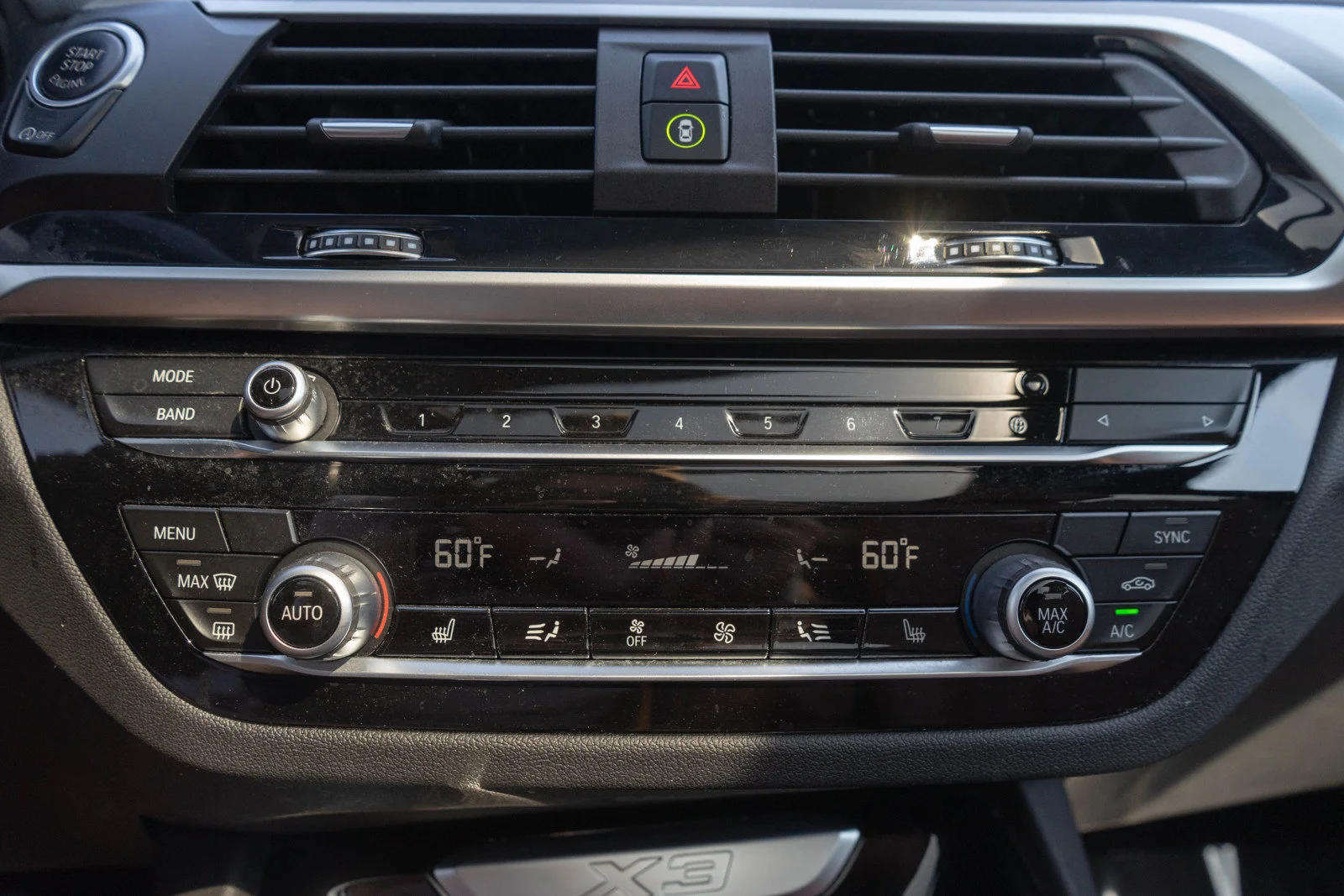 Used 2021 Jet Black BMW xDrive30i image 15