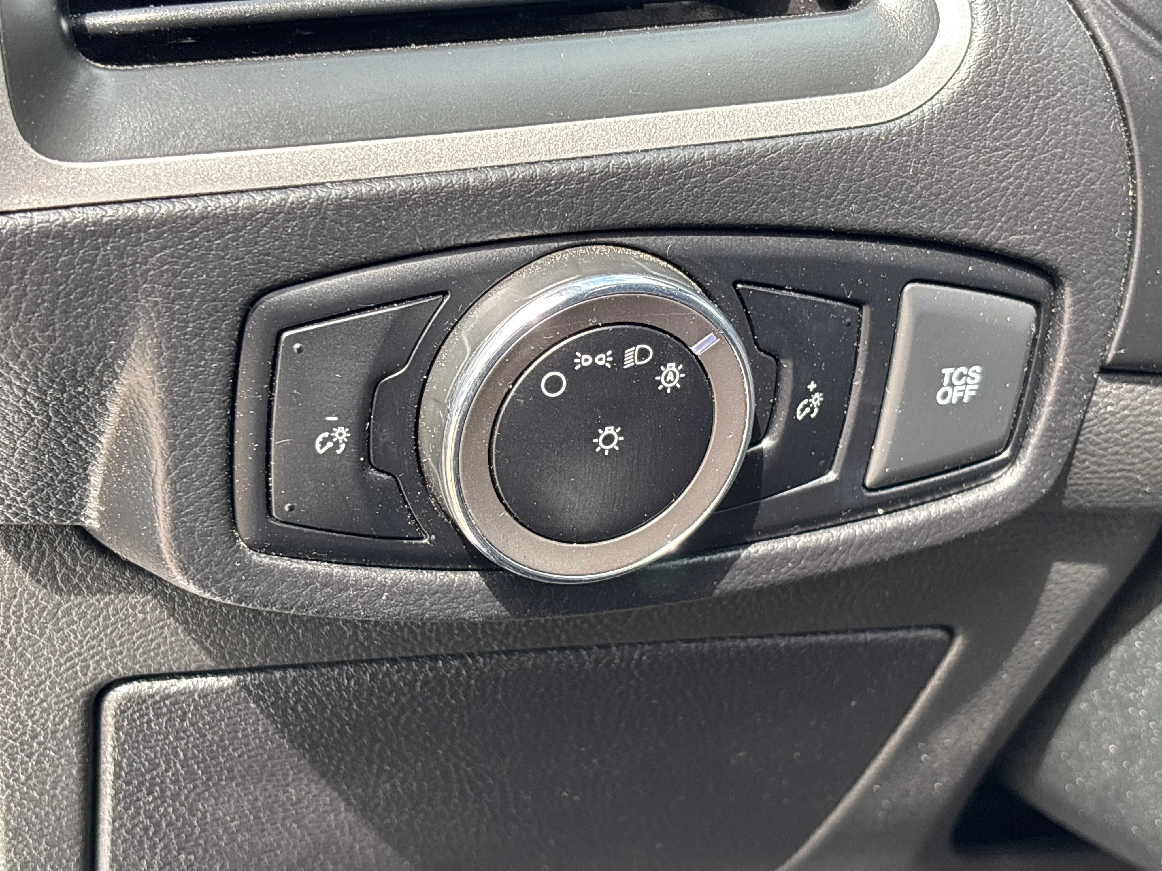 Used 2023 Iconic Silver Metallic Ford SE AWD image 20