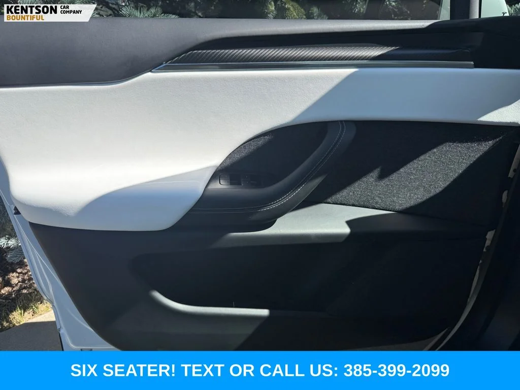 Used 2022 White Tesla Plaid image 19
