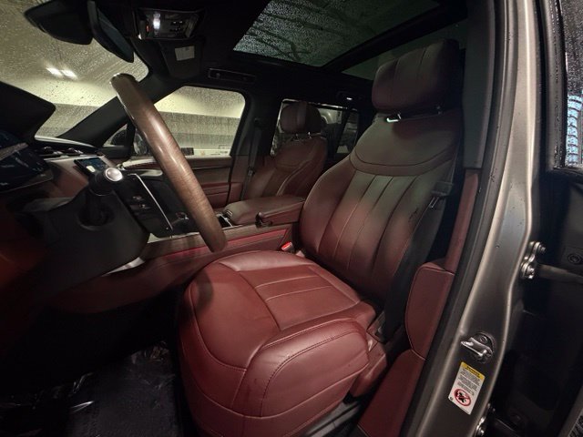 Used 2025 Silver Land Rover Autobiography image 20
