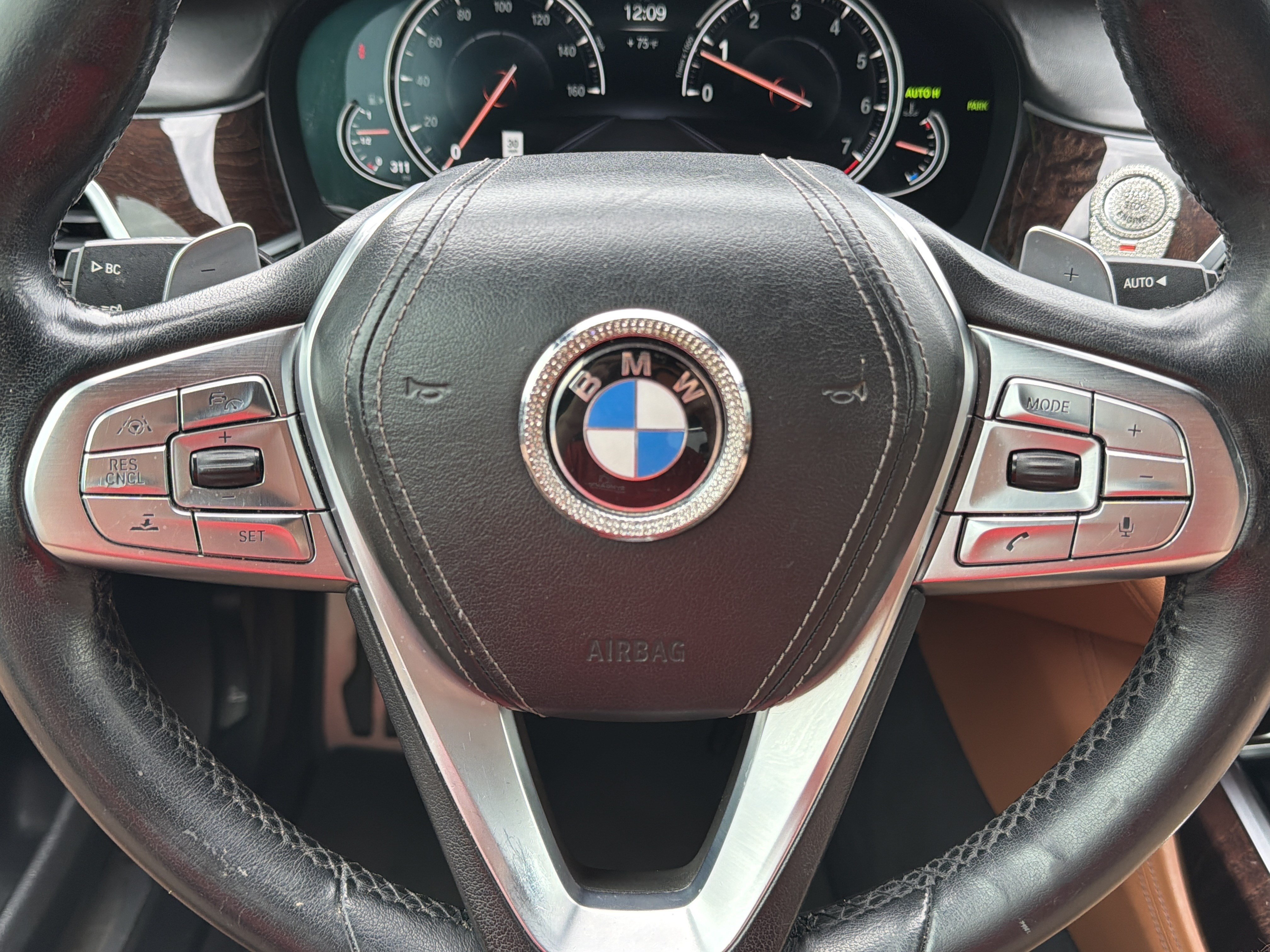 Used 2016 Singapore Gray Metallic BMW 750i xDrive image 11