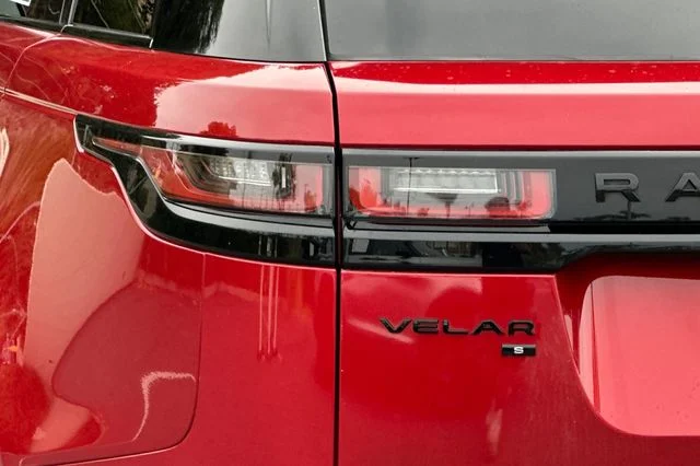 Used 2021 Red Land Rover S image 26