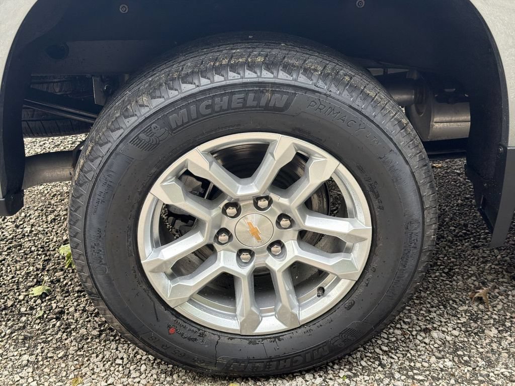 New 2026 Sterling Gray Metallic Chevrolet LT image 33