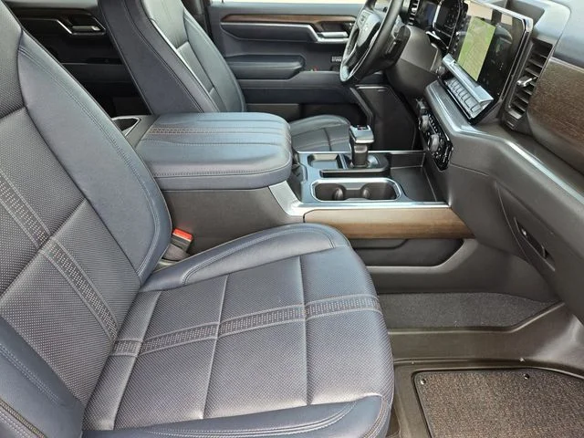 Used 2025 Beige Chevrolet High Country image 32
