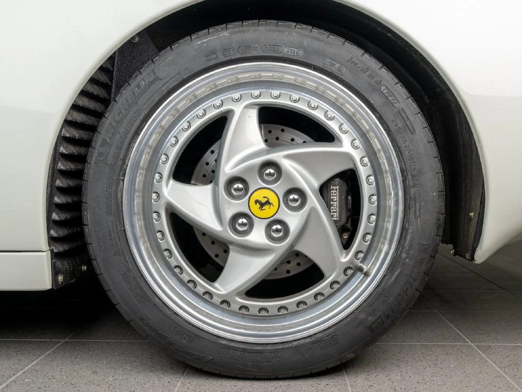 Used 1995 Bianco Avus Ferrari Testarossa image 43