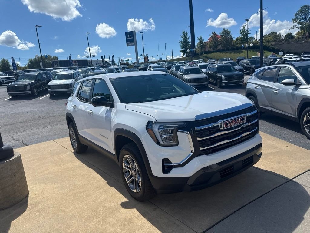 Used 2026 White GMC Elevation image 3