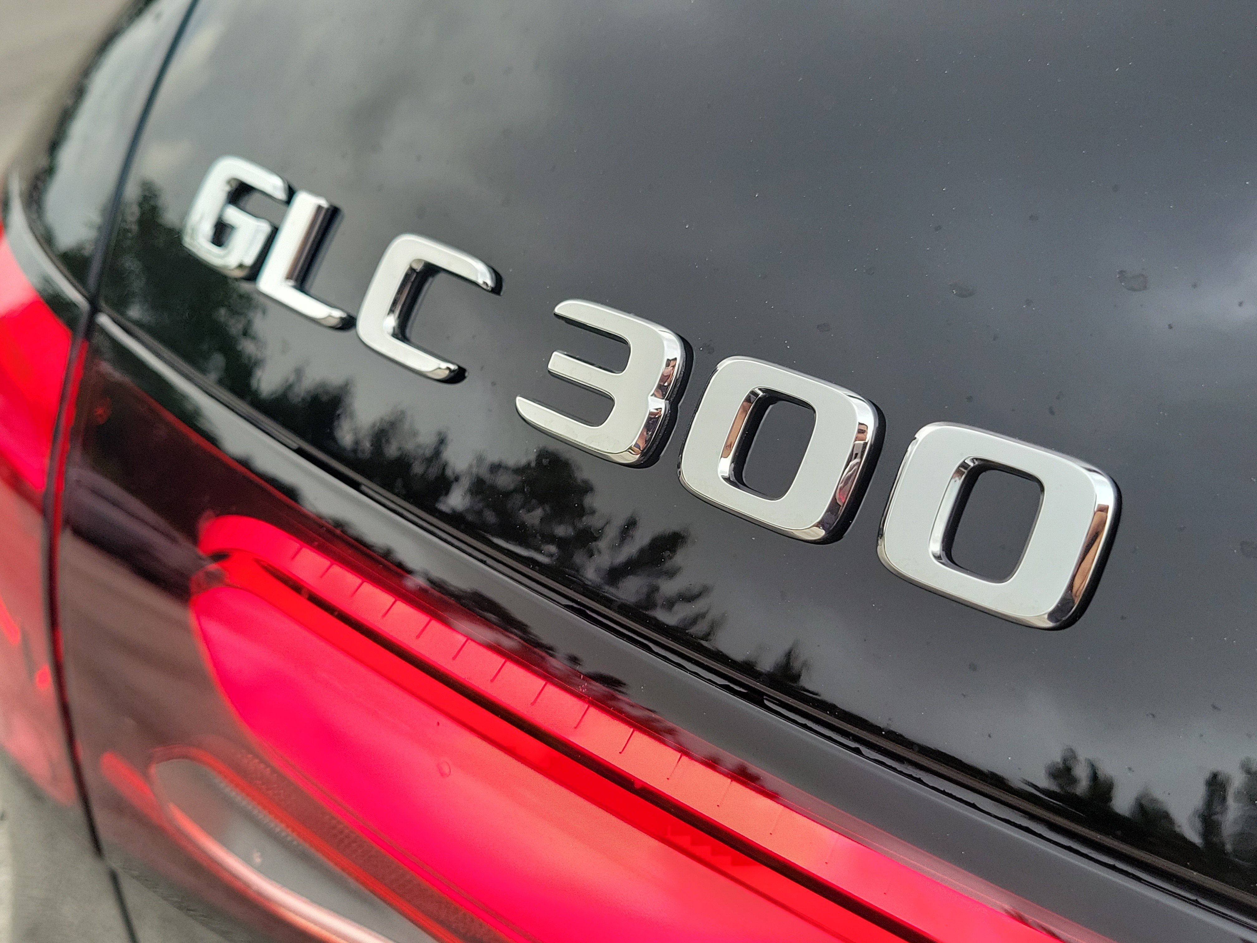 New 2026 Black Mercedes-Benz GLC 300 image 37