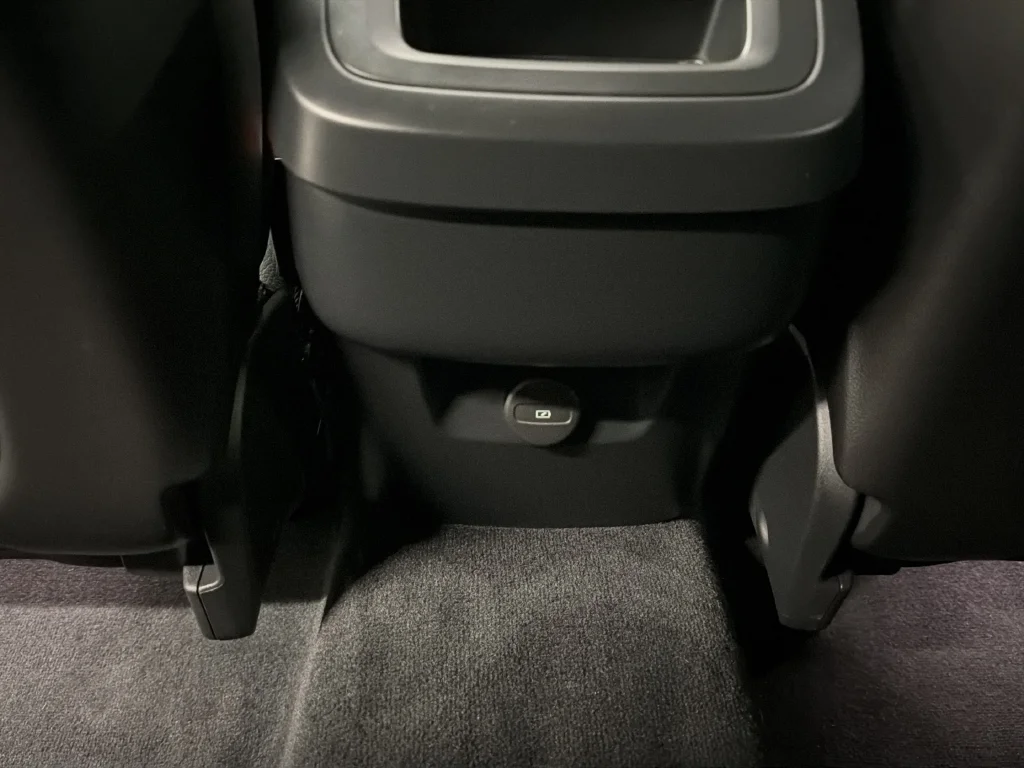 2024 Volvo XC60 Plus - Photo 33