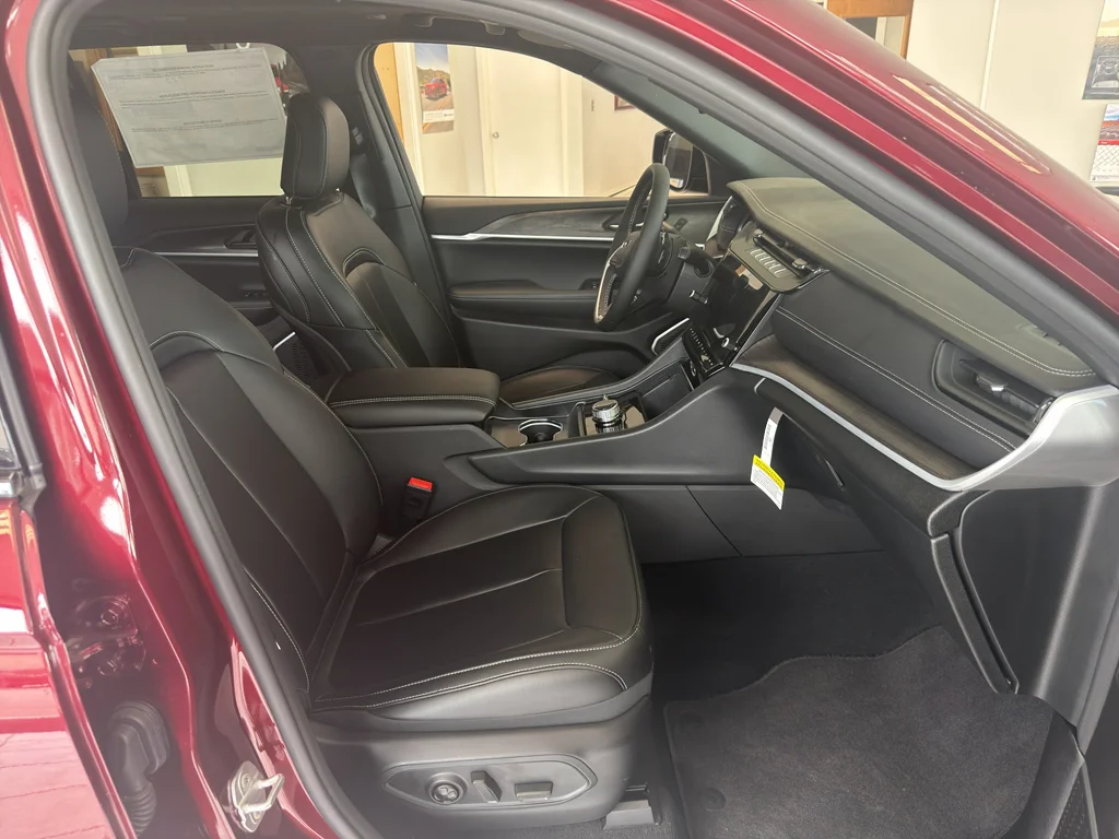 2026 Jeep Grand Cherokee Limited - Photo 13